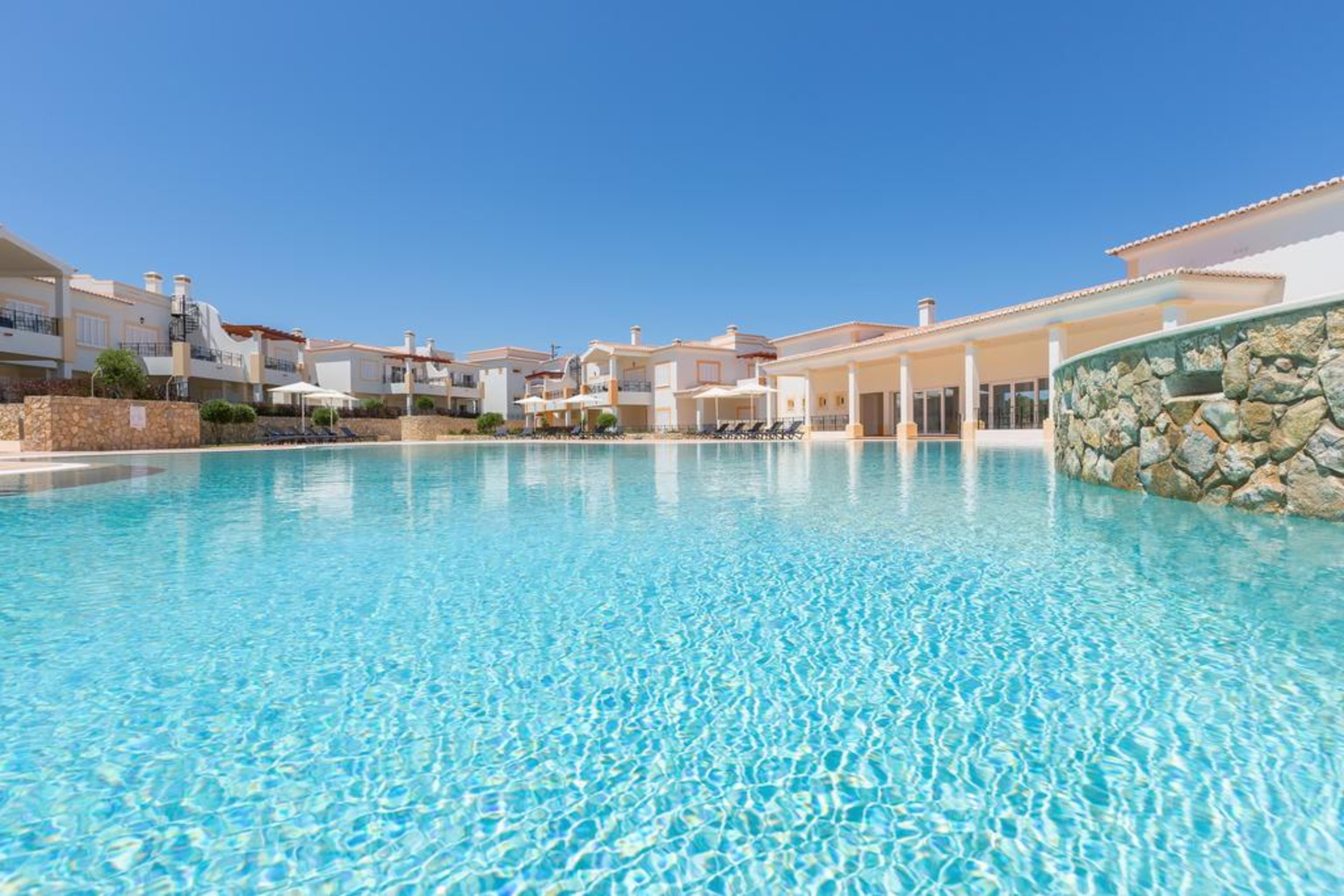 Nau Salema Beach Village Exterior photo