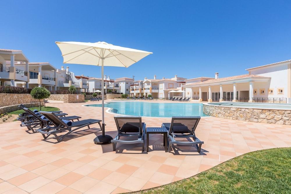 Nau Salema Beach Village Exterior photo
