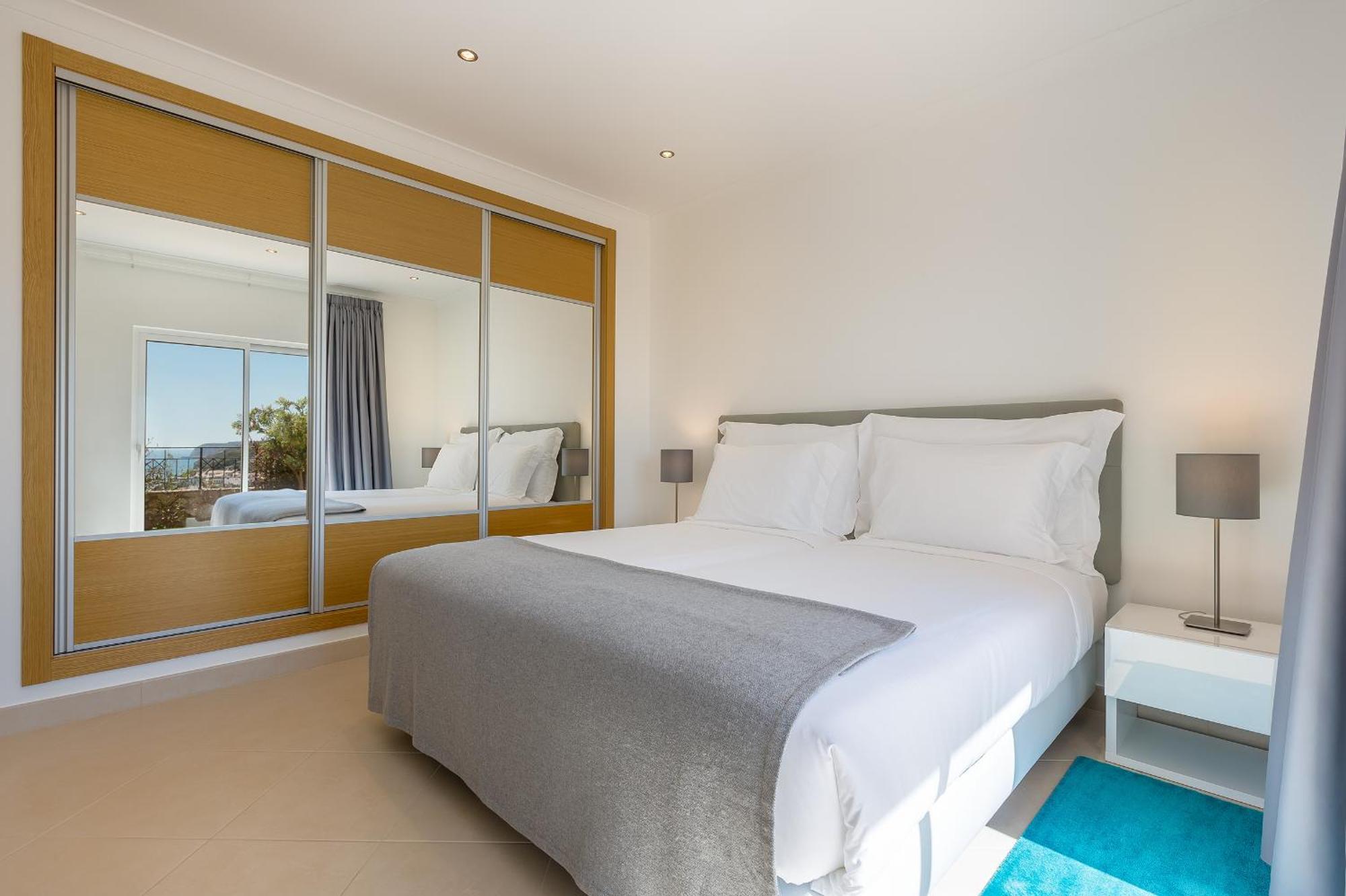 Nau Salema Beach Village Room photo